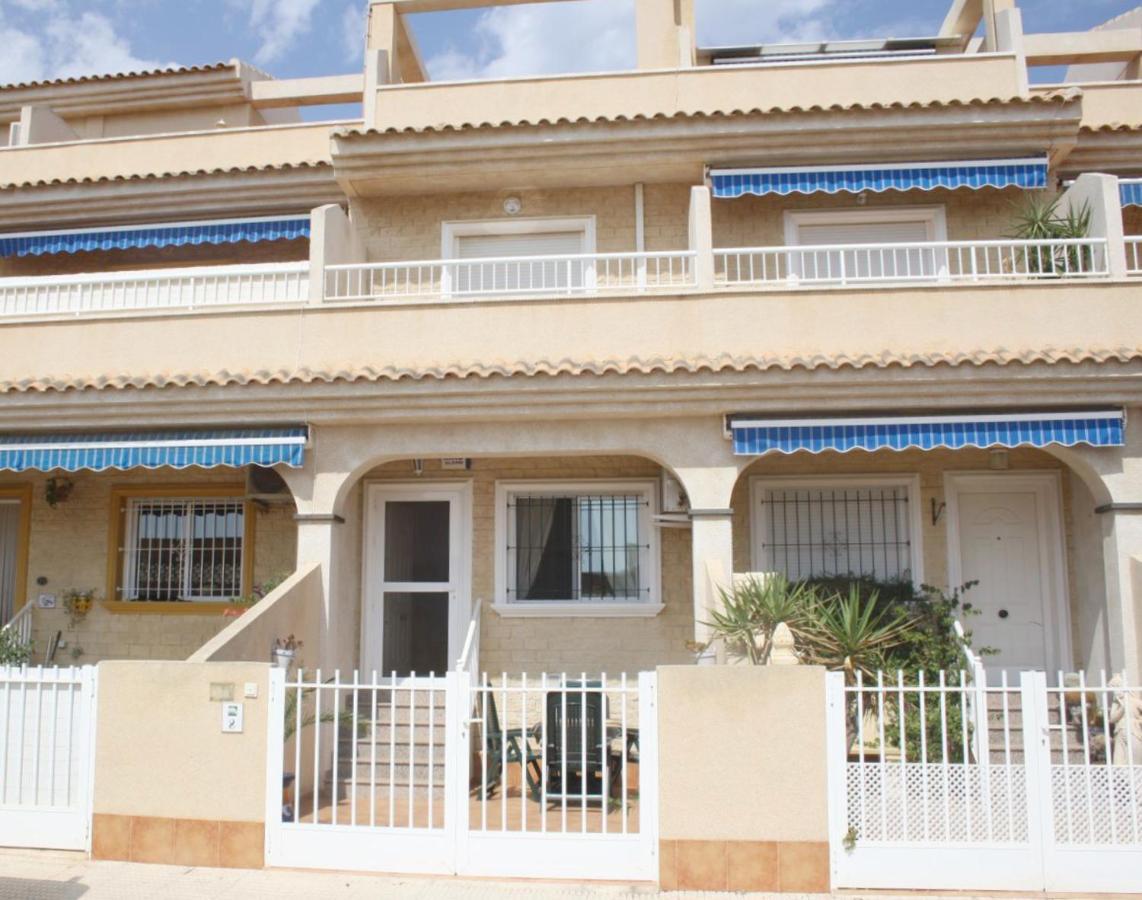 Town House Villa ลอสเนียโตส ภายนอก รูปภาพ