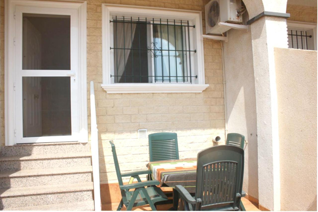 Town House Villa ลอสเนียโตส ภายนอก รูปภาพ