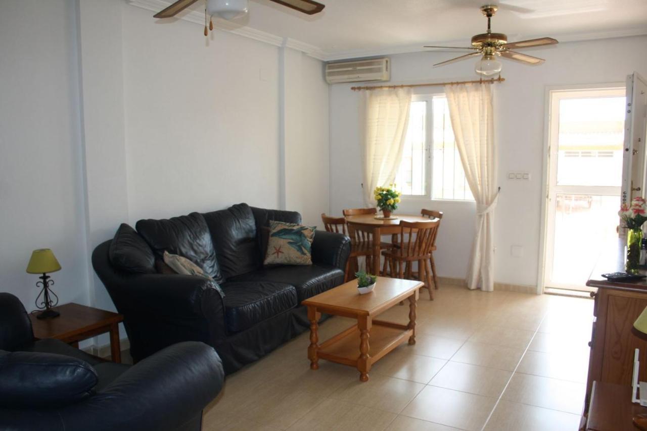 Town House Villa ลอสเนียโตส ภายนอก รูปภาพ