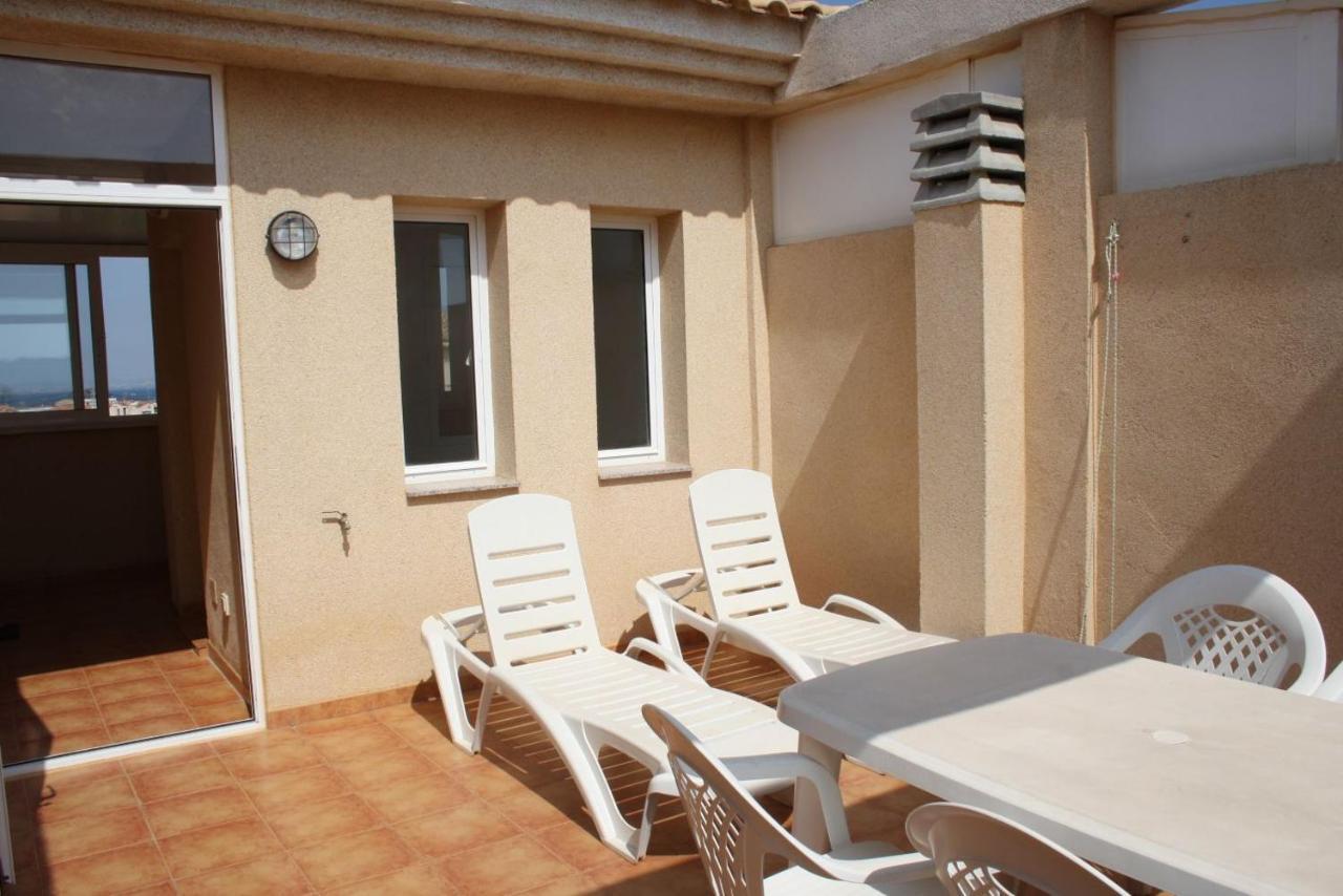 Town House Villa ลอสเนียโตส ภายนอก รูปภาพ